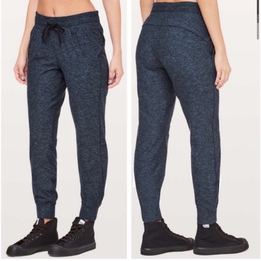 Lululemon Ready To Rulu Pant
*Updated 29" Heathered True Navy / Black size 8